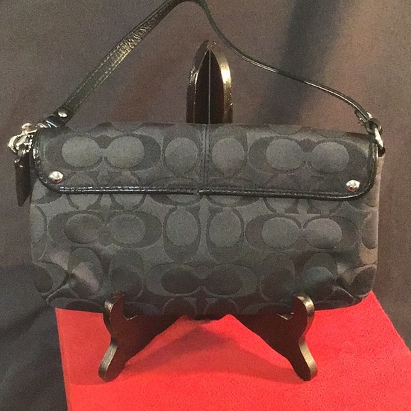 Coach Signature wristlet/clutch - Picture 6 of 10